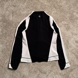 BLACK & WHITE LULULEMON TRACK JACKET